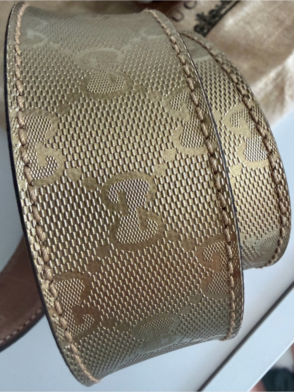 Gucci Beige Canvas Leather Belt with Gold GG Buckle - Picture 6 of 12